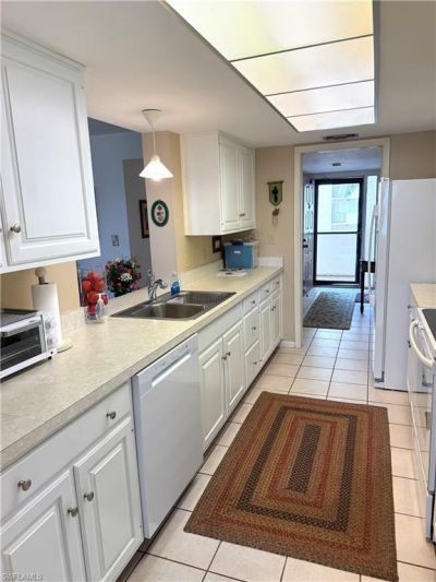 15 Bluebill Ave, Unit 206, Naples, FL 34108 Photo