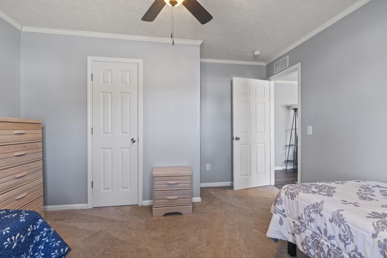 5713 Leonard Loop Photo 20