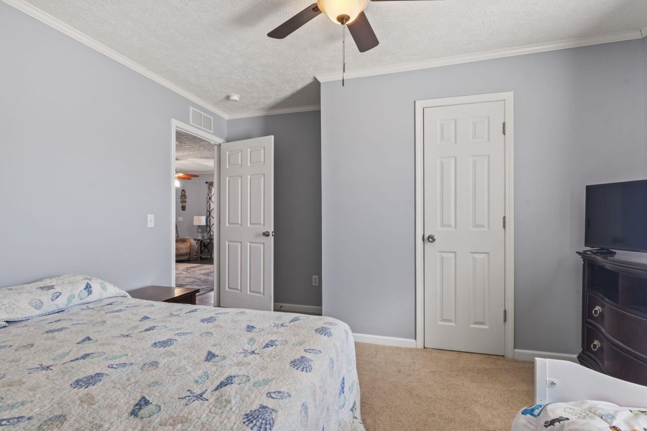 5713 Leonard Loop Photo 22