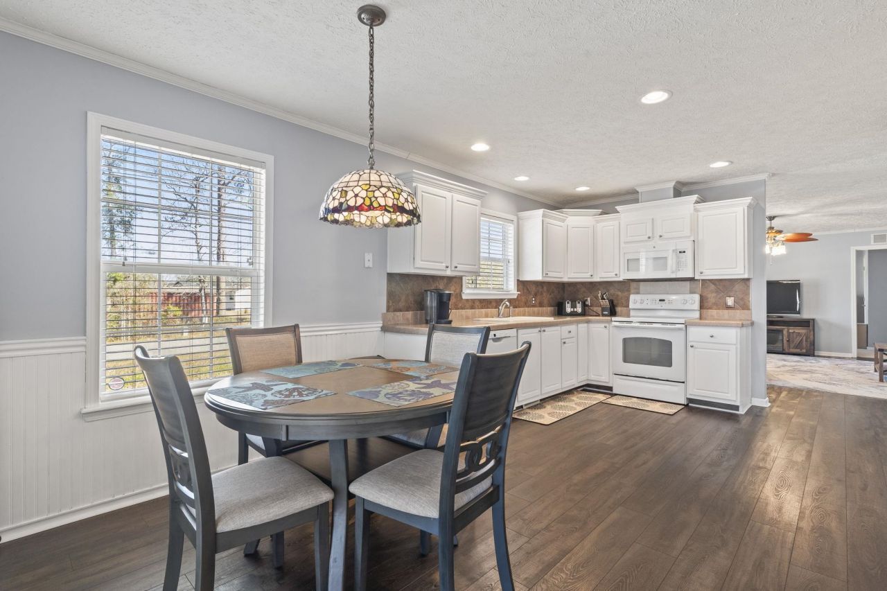 5713 Leonard Loop Photo 6