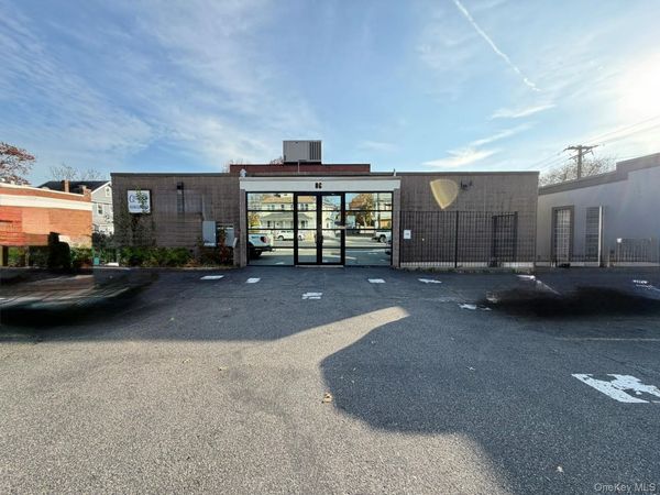 86 Front Street, Hempstead, NY 11550