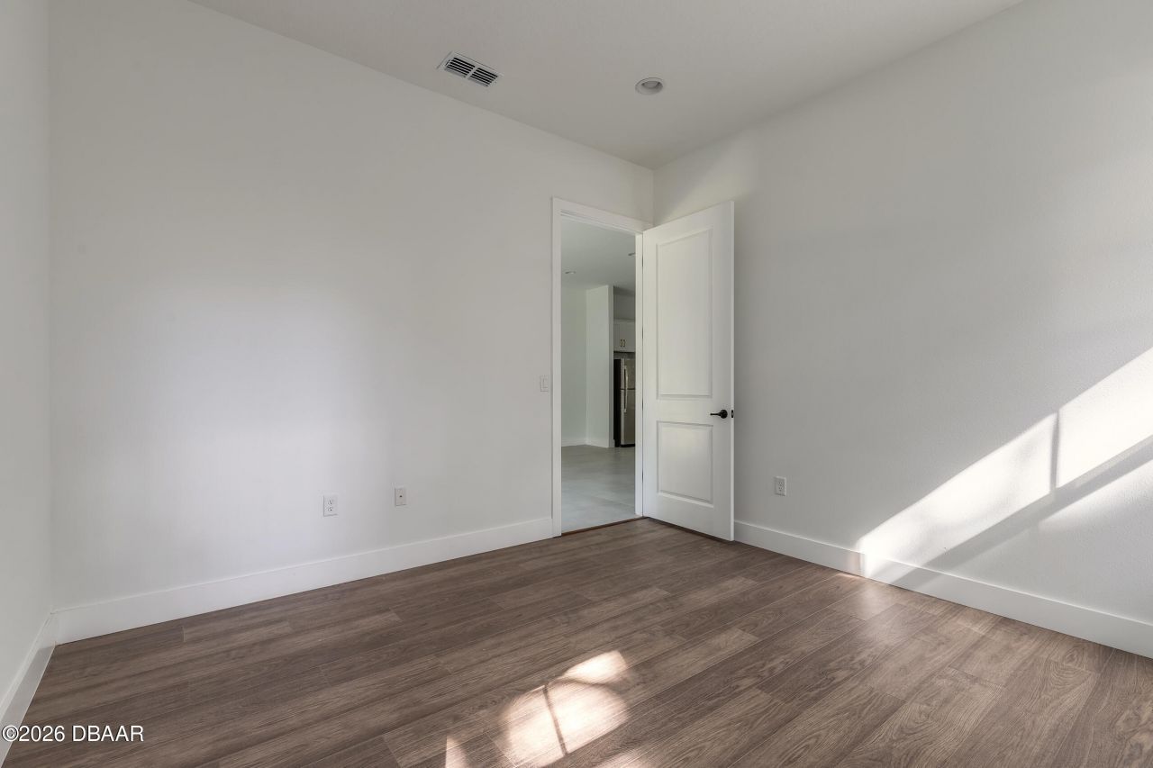 618 N Duss Street, New Smyrna Beach, FL 32168 Photo