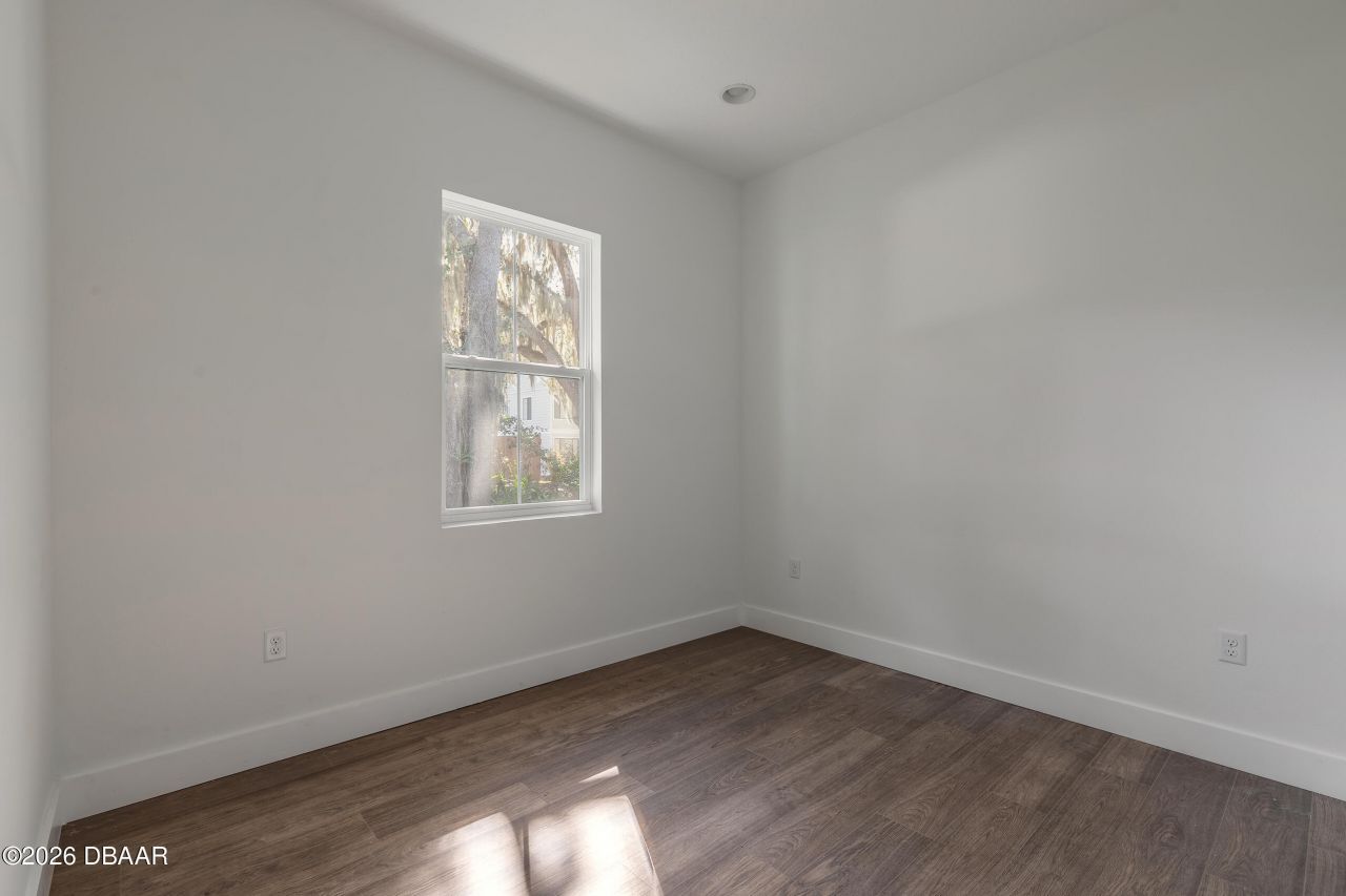 618 N Duss Street, New Smyrna Beach, FL 32168 Photo