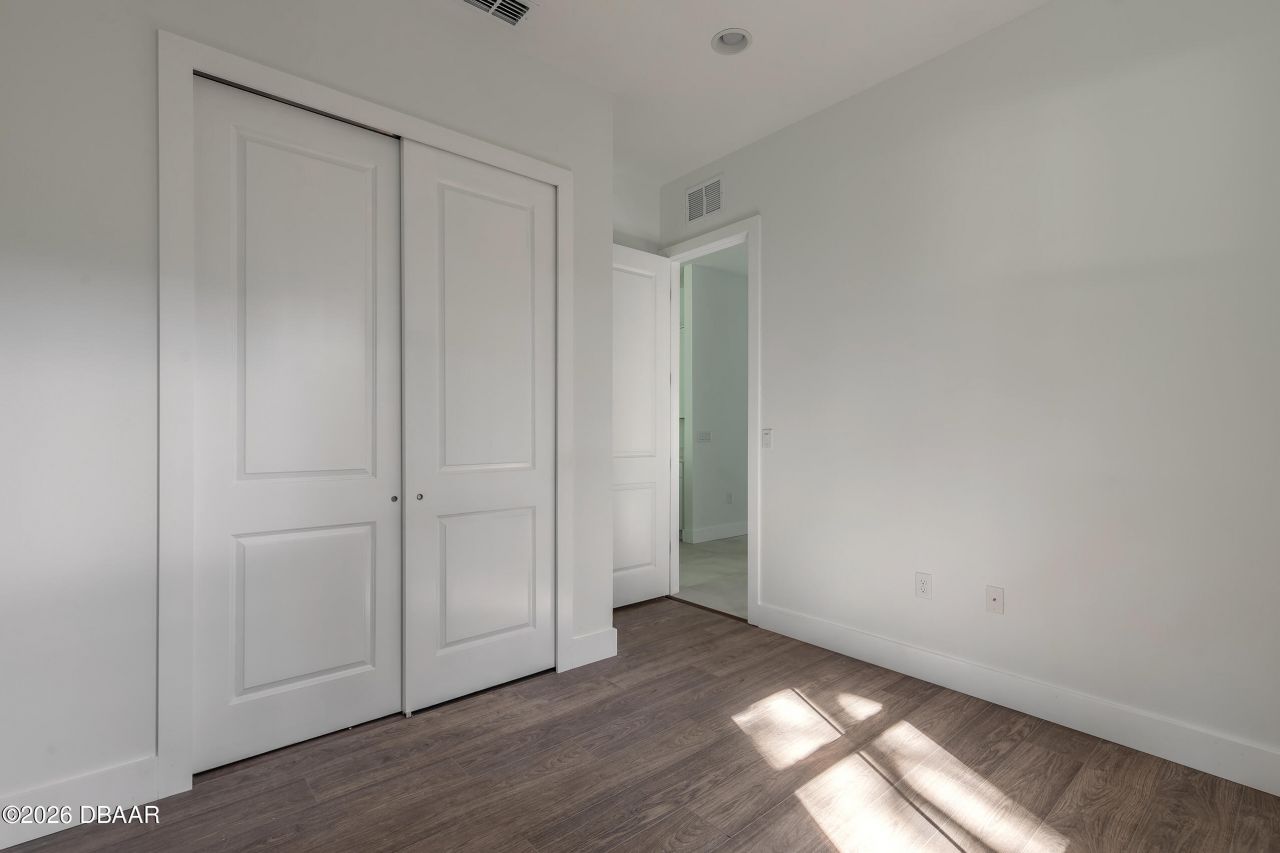 618 N Duss Street, New Smyrna Beach, FL 32168 Photo