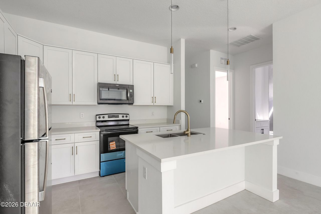 618 N Duss Street, New Smyrna Beach, FL 32168 Photo