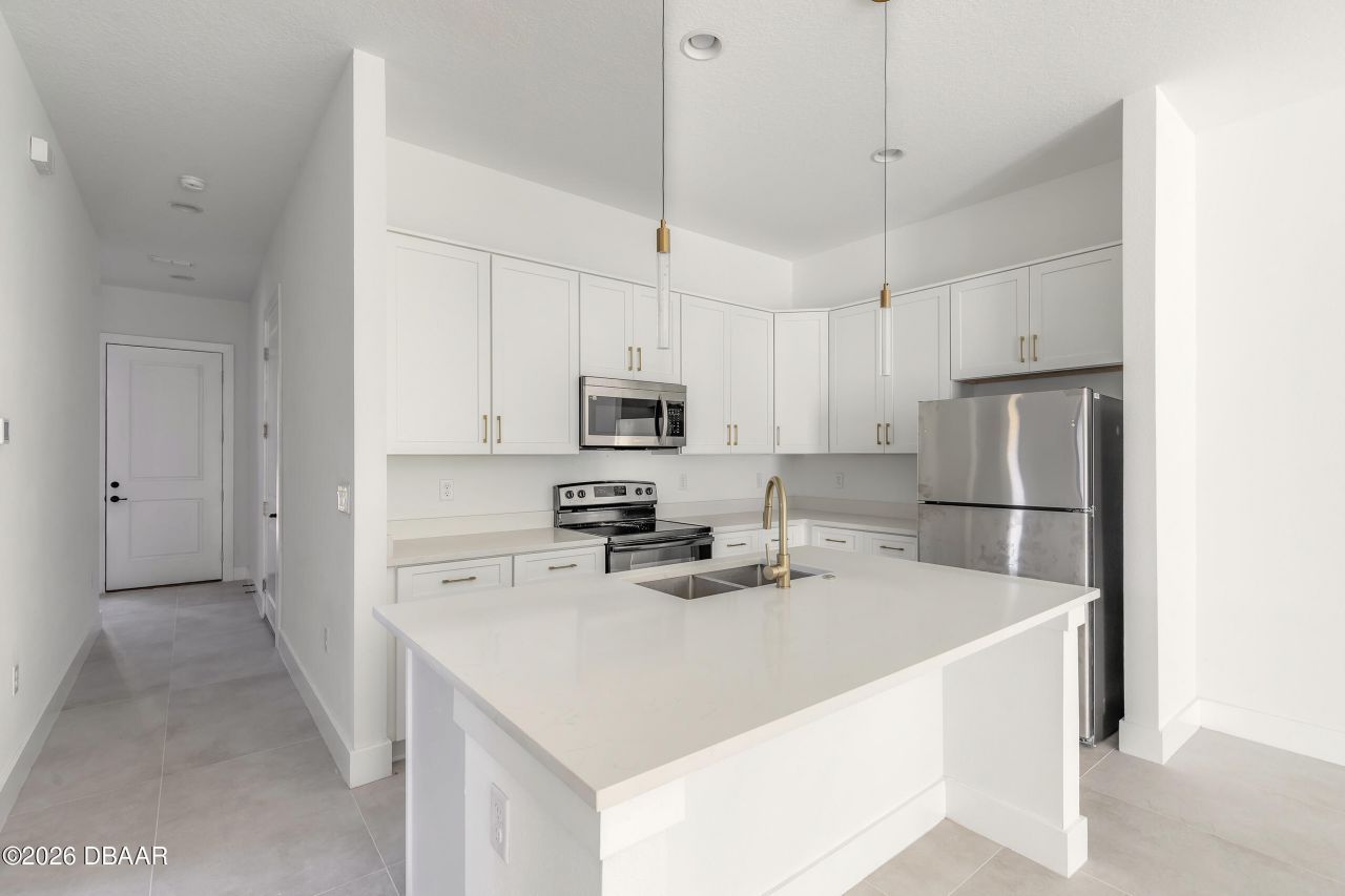 618 N Duss Street, New Smyrna Beach, FL 32168 Photo