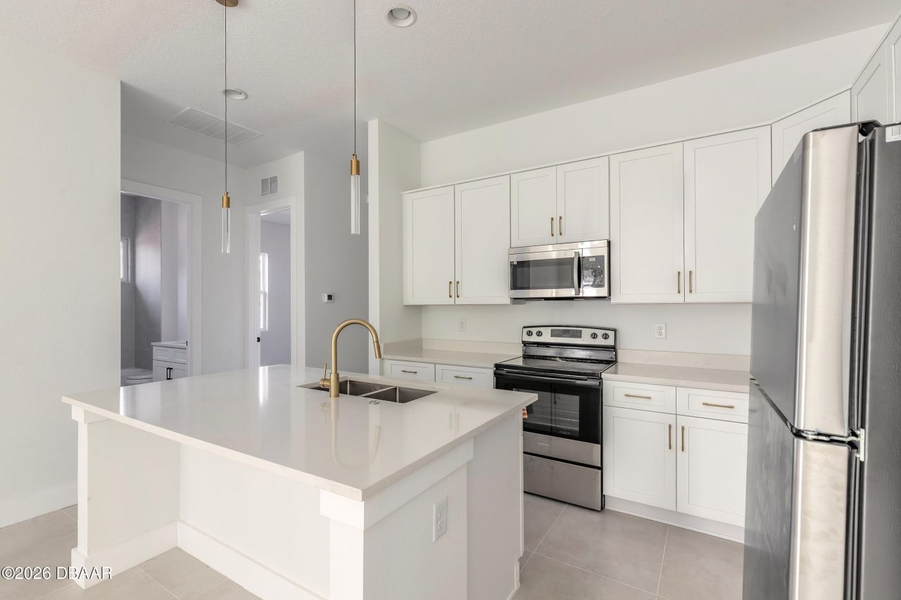 618 N Duss Street, New Smyrna Beach, FL 32168 Photo