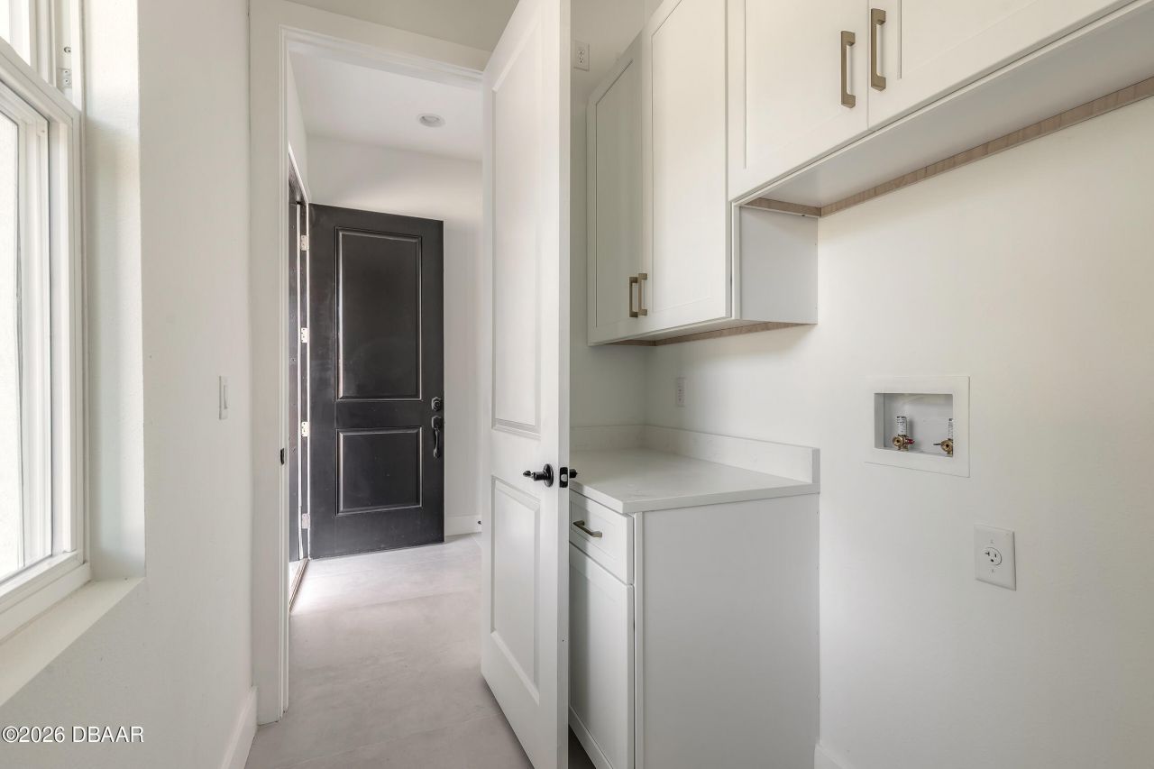 618 N Duss Street, New Smyrna Beach, FL 32168 Photo