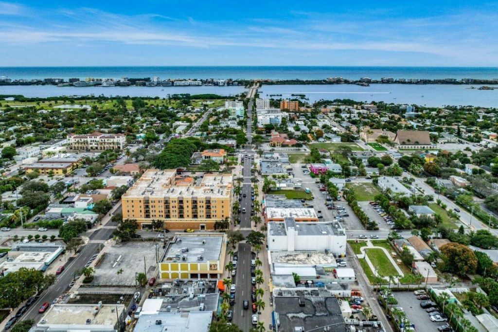 500 Lake Avenue, Lake Worth Beach, FL 33460 Photo