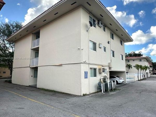 1014 Salzedo St, Unit 311, Coral Gables, FL 33134