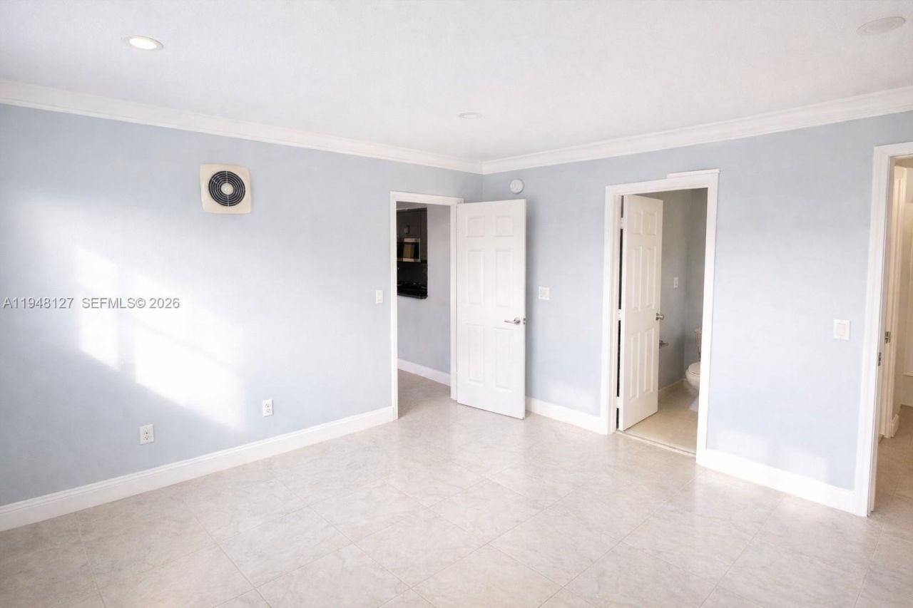 1014 Salzedo St, Unit 311, Coral Gables, FL 33134 Photo