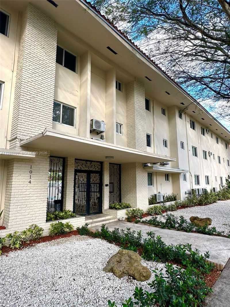 1014 Salzedo St, Unit 311, Coral Gables, FL 33134 Photo
