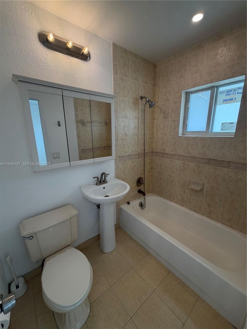 1014 Salzedo St, Unit 311, Coral Gables, FL 33134 Photo