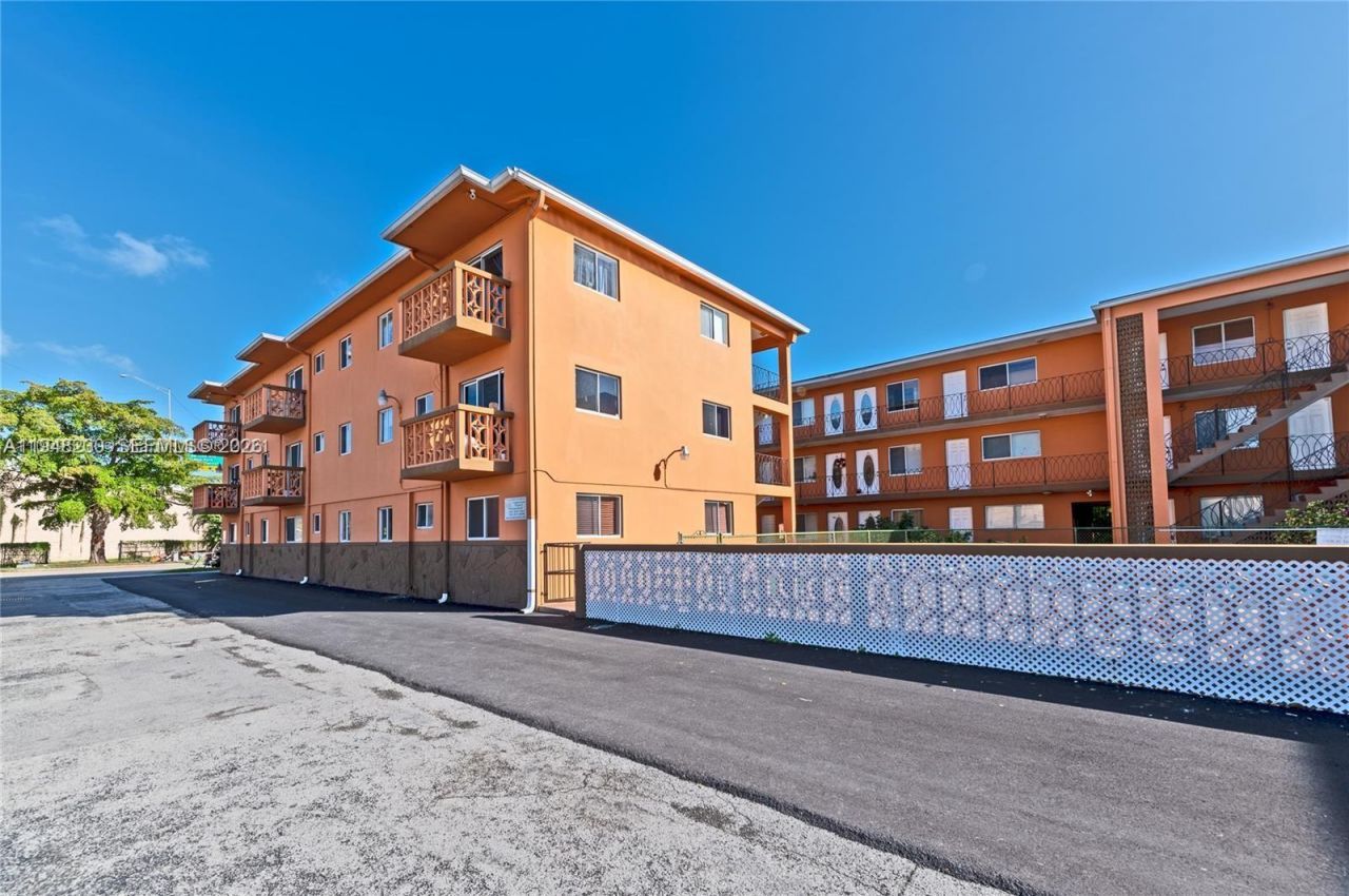 2330 NW 11th St, Unit 9, Miami, FL 33125 Photo