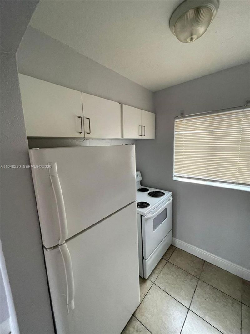 2330 NW 11th St, Unit 9, Miami, FL 33125 Photo