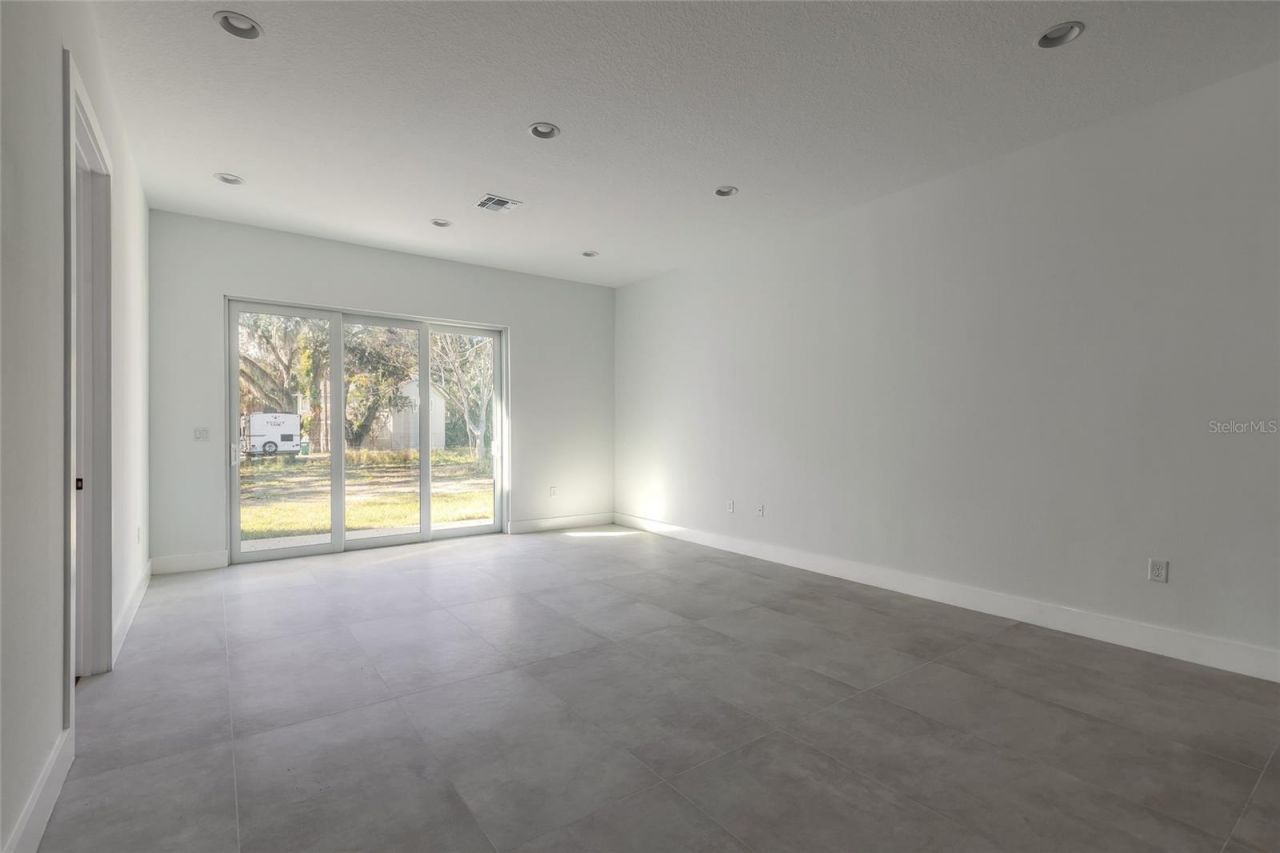 618 N Duss Street, Unit 1, New Smyrna Beach, FL 32168 Photo