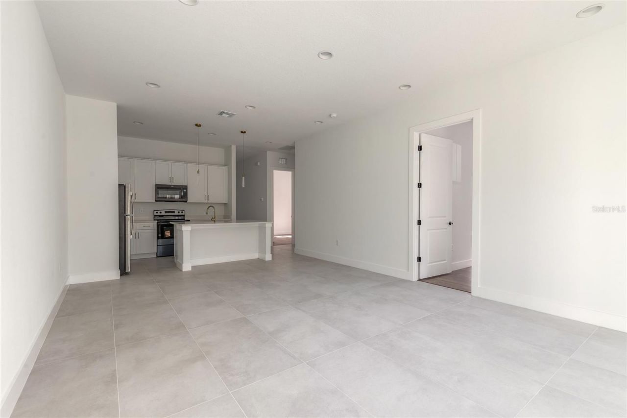 618 N Duss Street, Unit 1, New Smyrna Beach, FL 32168 Photo