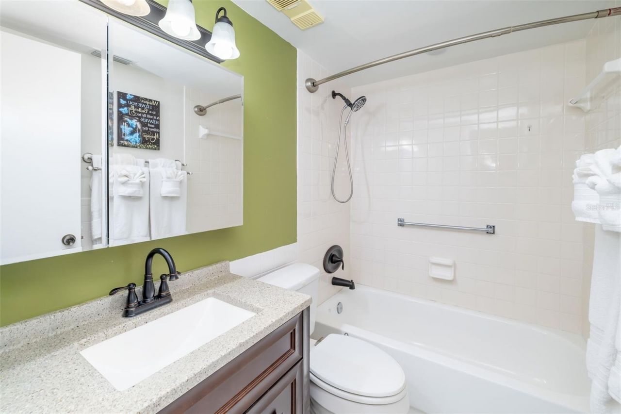 425 30th Avenue W, Unit C112, Bradenton, FL 34205 Photo