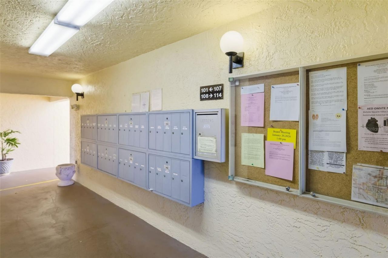 425 30th Avenue W, Unit C112, Bradenton, FL 34205 Photo