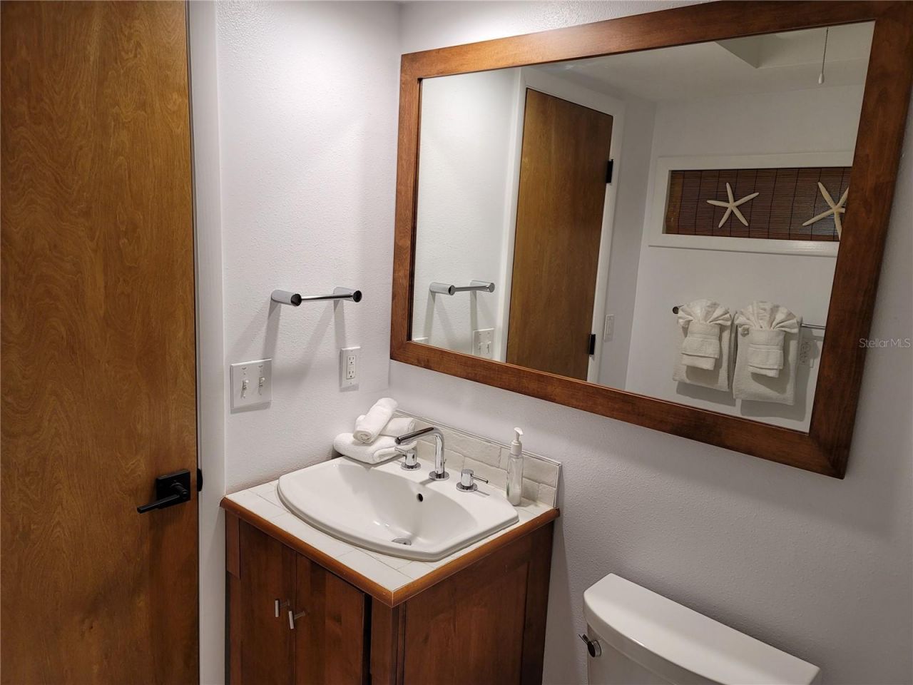 8010 Marina Drive, Holmes Beach, FL 34217 Photo