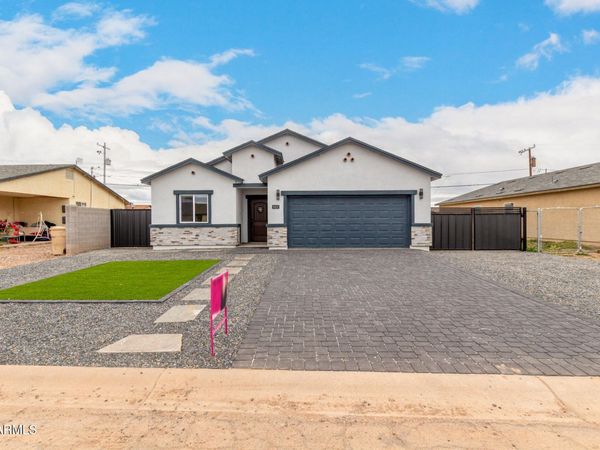 9455 W PINEVETA Drive, Arizona City, AZ 85123