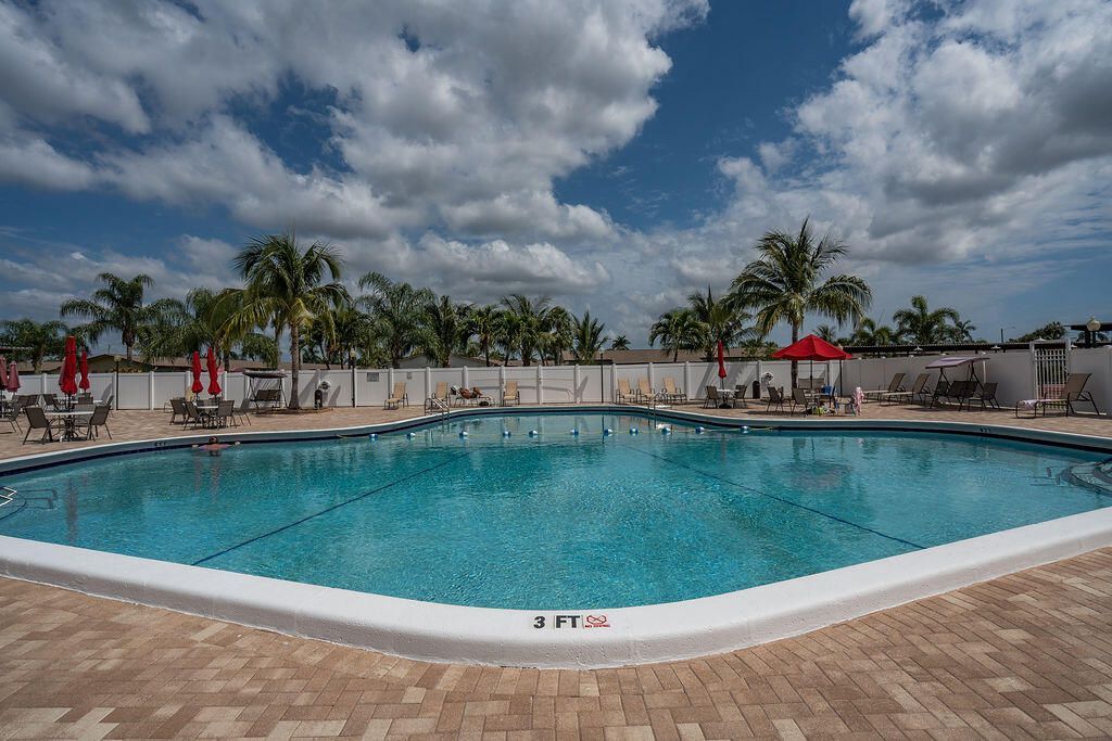 2971 W Crosley Drive, Unit F, West Palm Beach, FL 33415 Photo