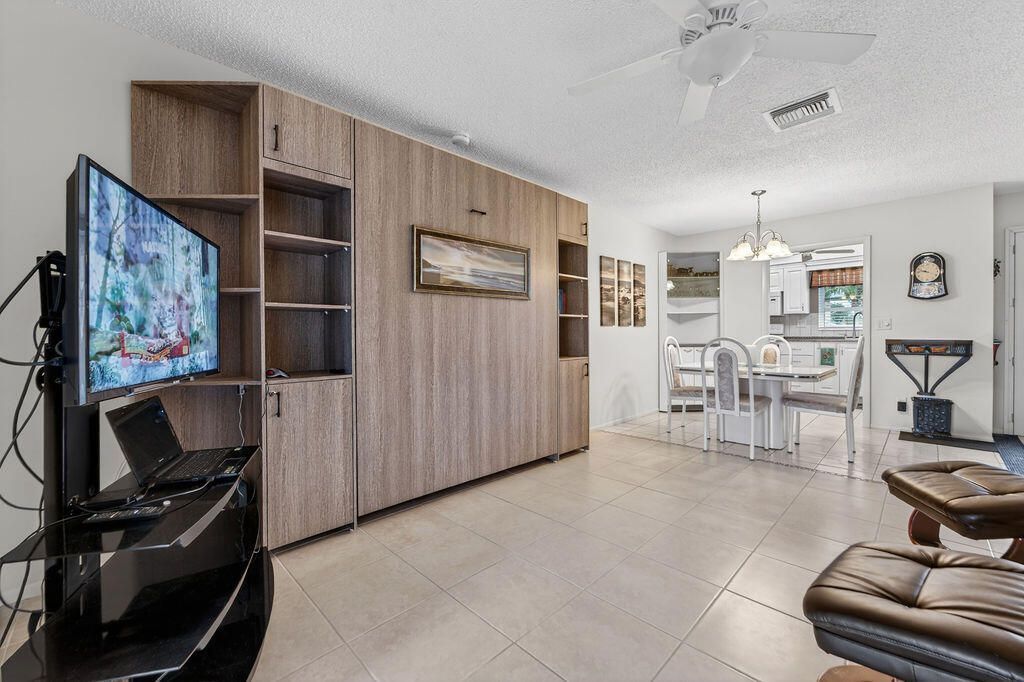 2971 W Crosley Drive, Unit F, West Palm Beach, FL 33415 Photo