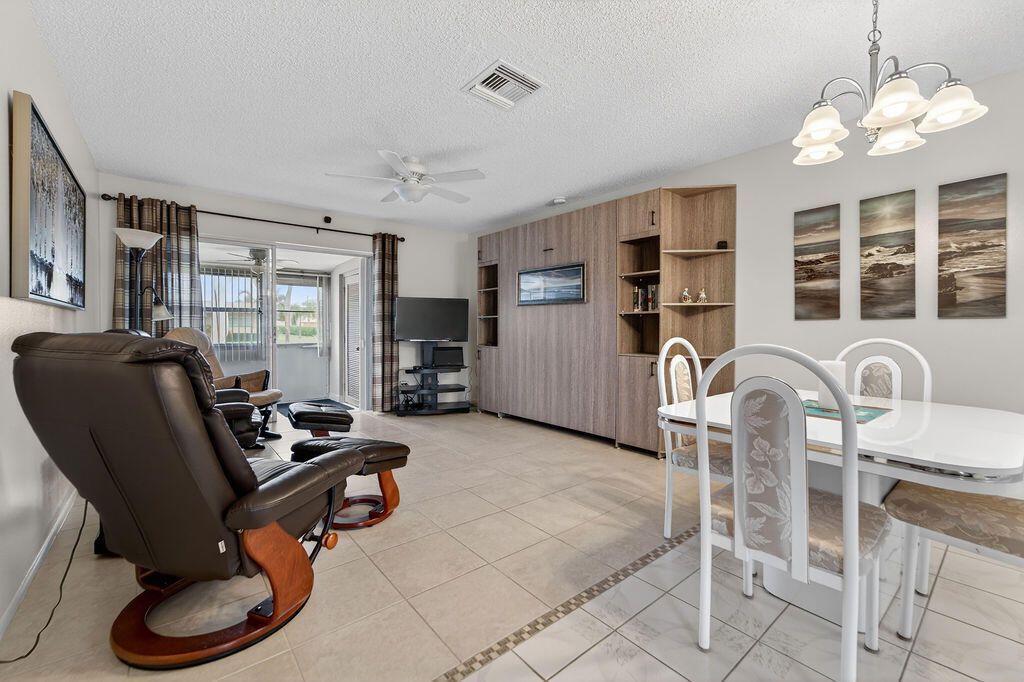 2971 W Crosley Drive, Unit F, West Palm Beach, FL 33415 Photo