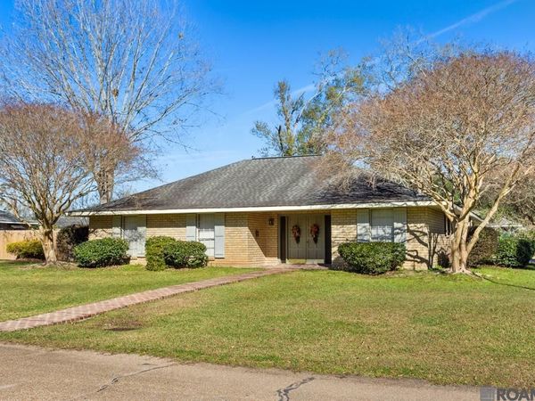717 Tom Dr, Denham Springs, LA 70726
