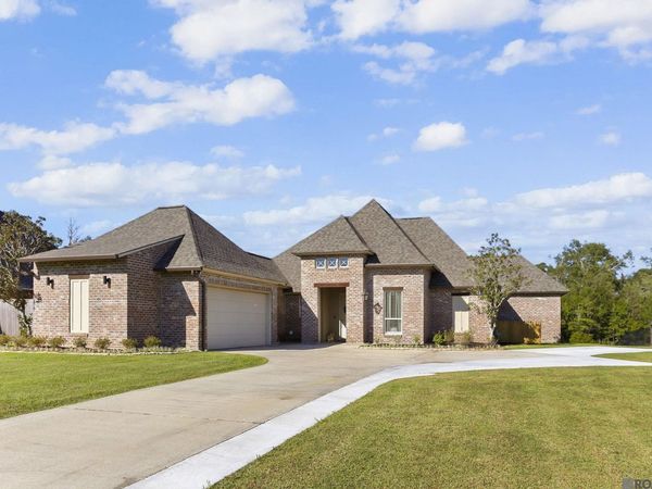 18206 Kenner Dr, Prairieville, LA 70769