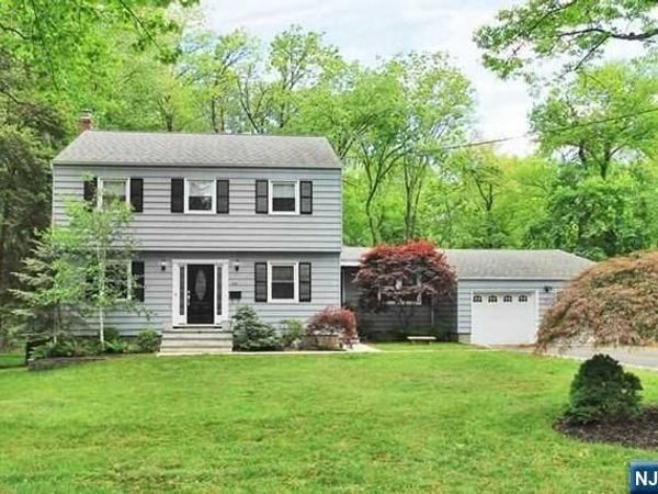 277 Maple Street, HAWORTH, NJ 07641