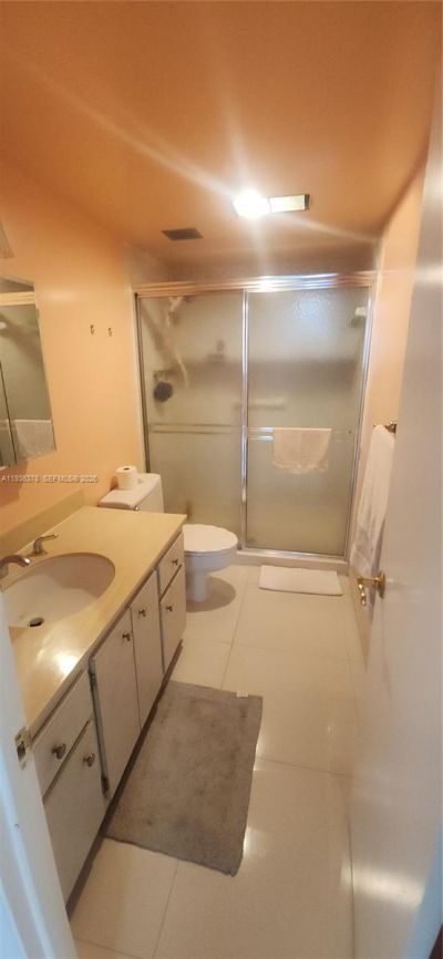 1985 S Ocean Dr, Unit 15H, Hallandale Beach, FL 33009 Photo