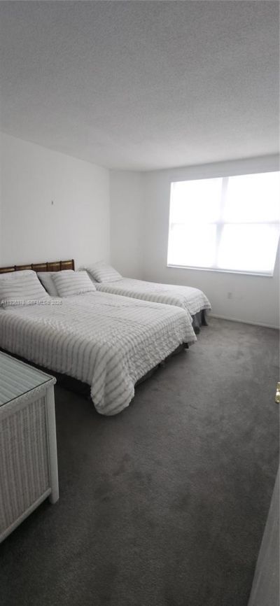 1985 S Ocean Dr, Unit 15H, Hallandale Beach, FL 33009 Photo