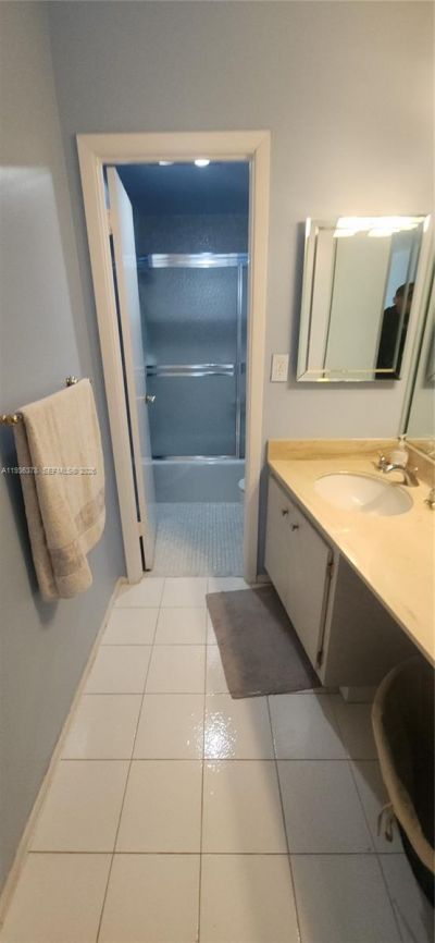 1985 S Ocean Dr, Unit 15H, Hallandale Beach, FL 33009 Photo