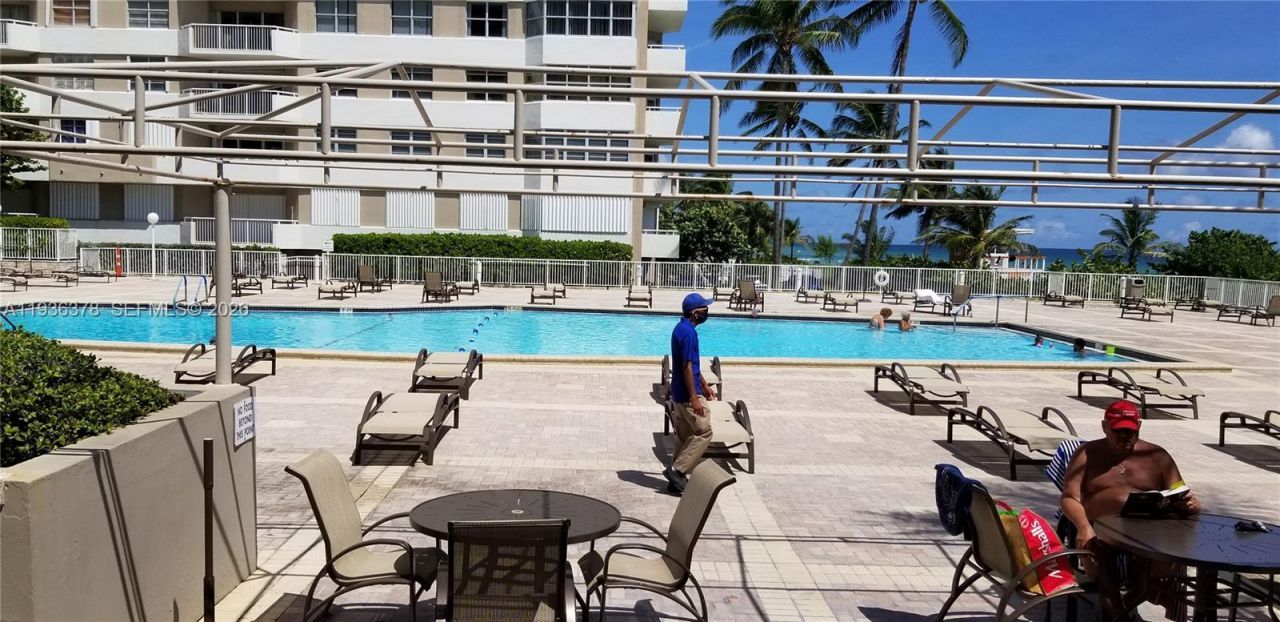 1985 S Ocean Dr, Unit 15H, Hallandale Beach, FL 33009 Photo