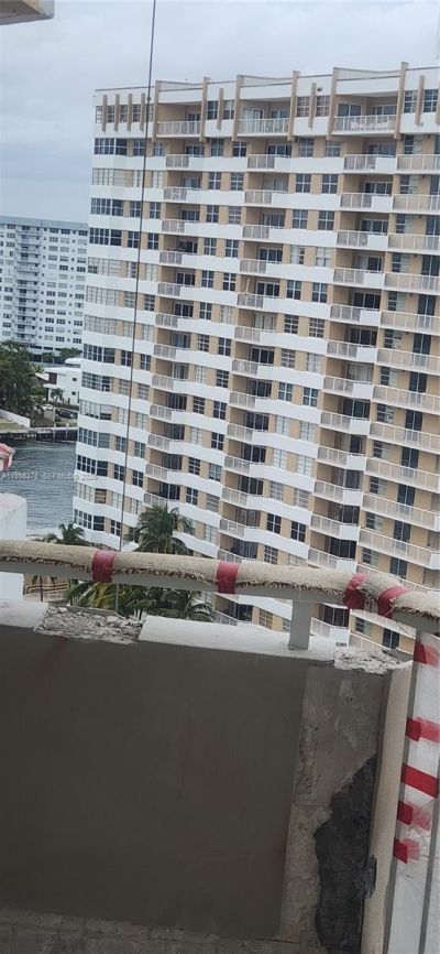 1985 S Ocean Dr, Unit 15H, Hallandale Beach, FL 33009 Photo