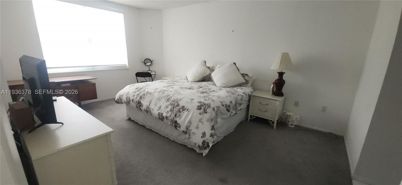 1985 S Ocean Dr, Unit 15H, Hallandale Beach, FL 33009 Photo