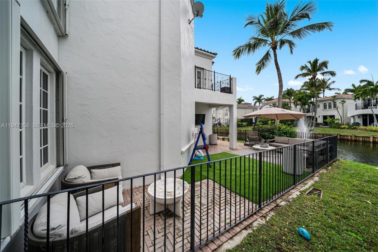 20920 NE 32nd Ave, Aventura, FL 33180 Photo