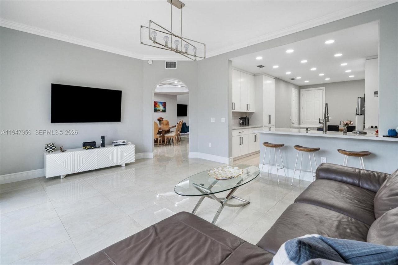 20920 NE 32nd Ave, Aventura, FL 33180 Photo