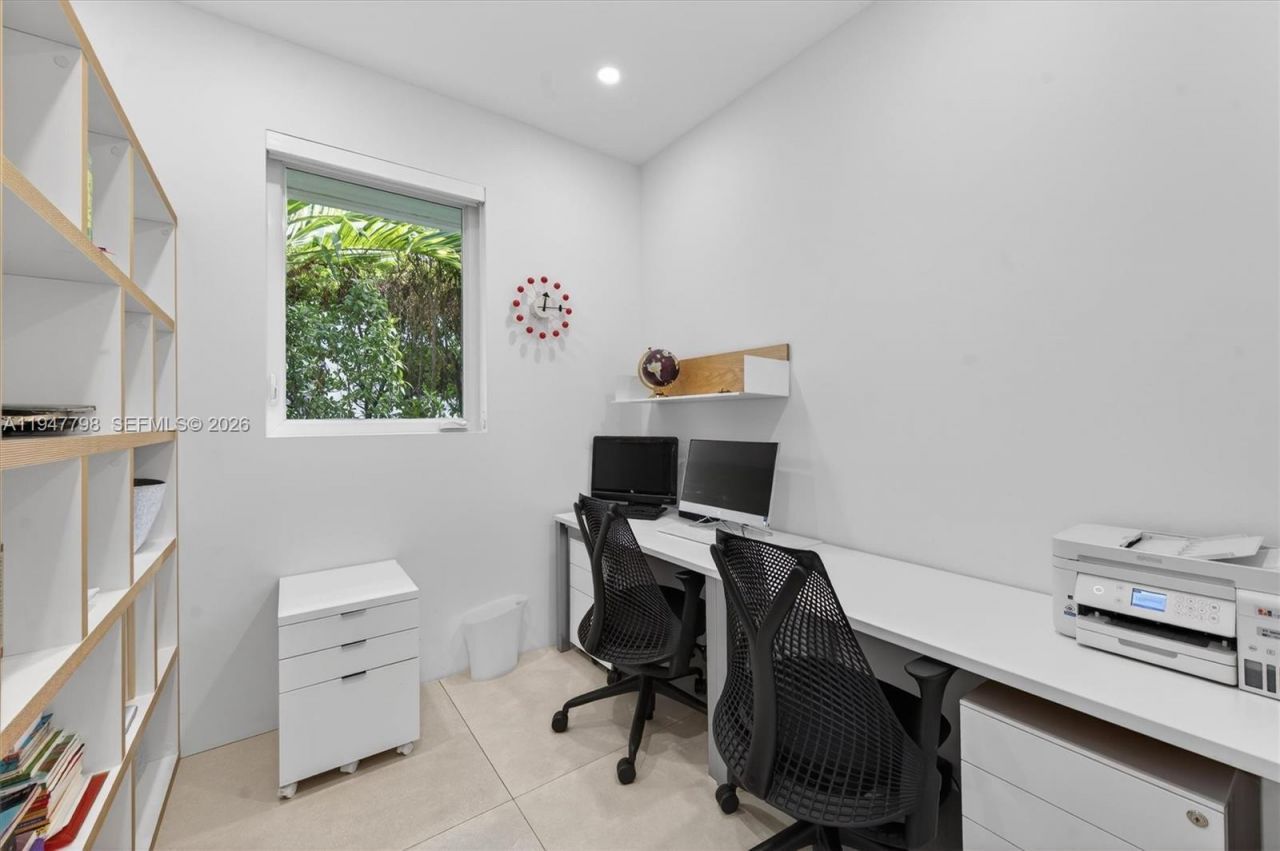 315 Palmwood Ln, Key Biscayne, FL 33149 Photo