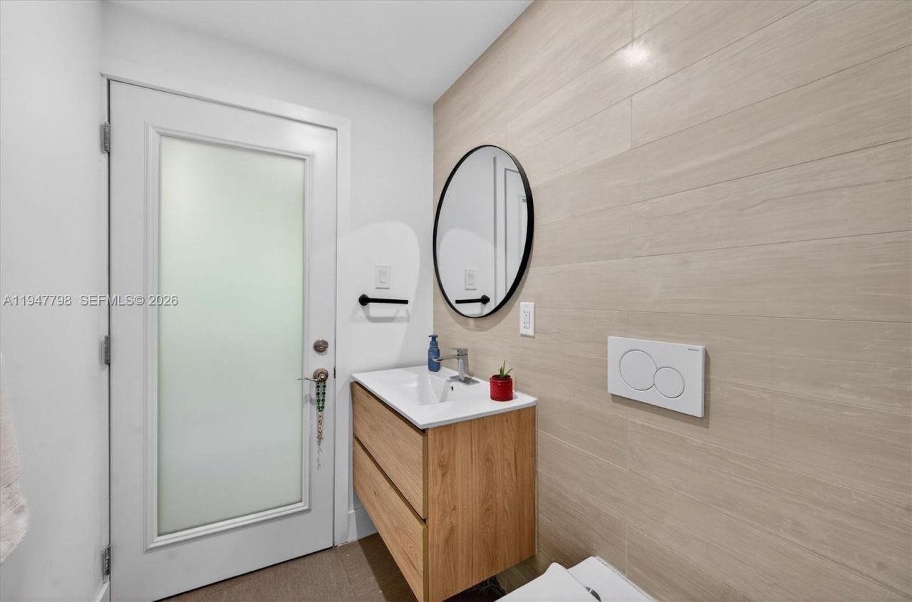 315 Palmwood Ln, Key Biscayne, FL 33149 Photo