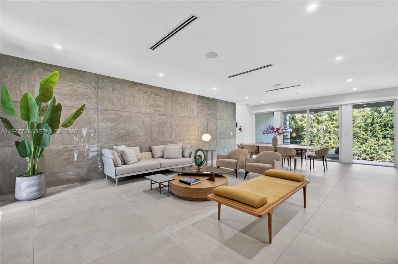 315 Palmwood Ln, Key Biscayne, FL 33149 Photo