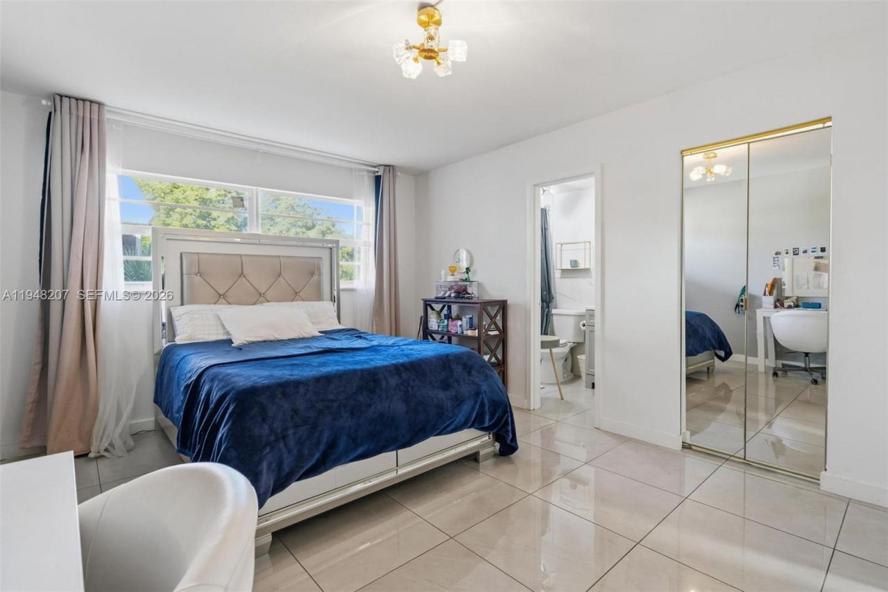 469 N Pine Island Rd, Unit B302, Plantation, FL 33324 Photo