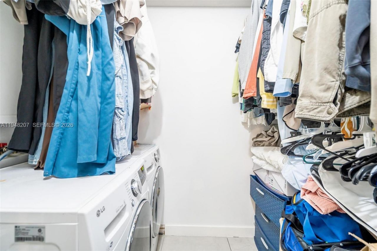 469 N Pine Island Rd, Unit B302, Plantation, FL 33324 Photo