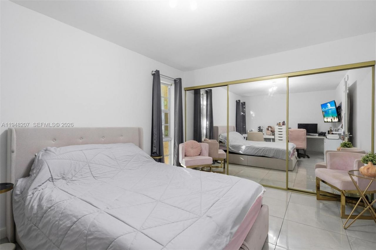 469 N Pine Island Rd, Unit B302, Plantation, FL 33324 Photo