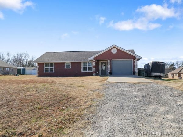 609 W Smiser Road, Calera, OK 74730