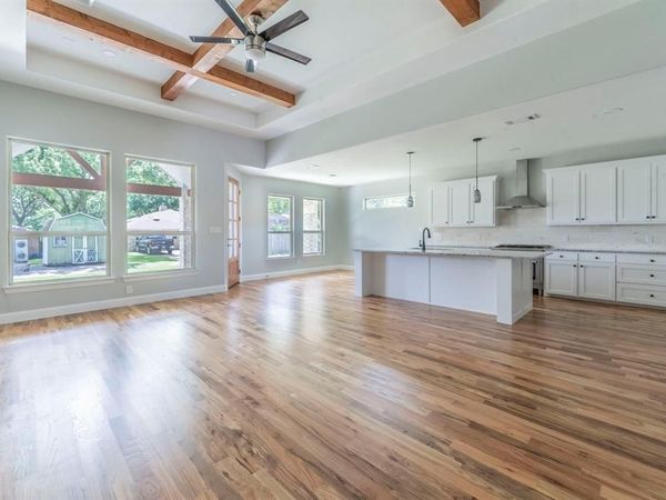 938 Fairway Drive, Duncanville, TX 75137