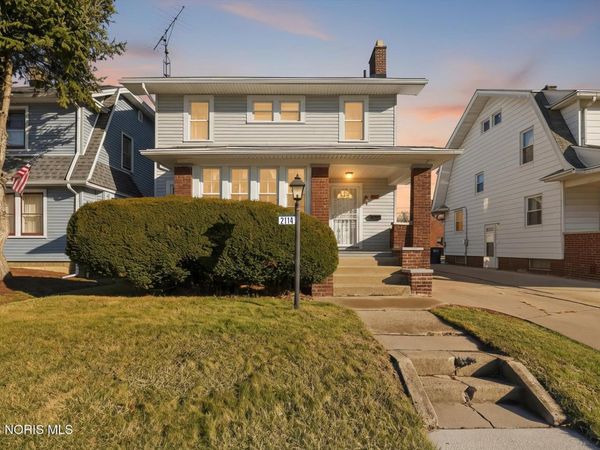 2114 Parkdale Avenue, Toledo, OH 43607