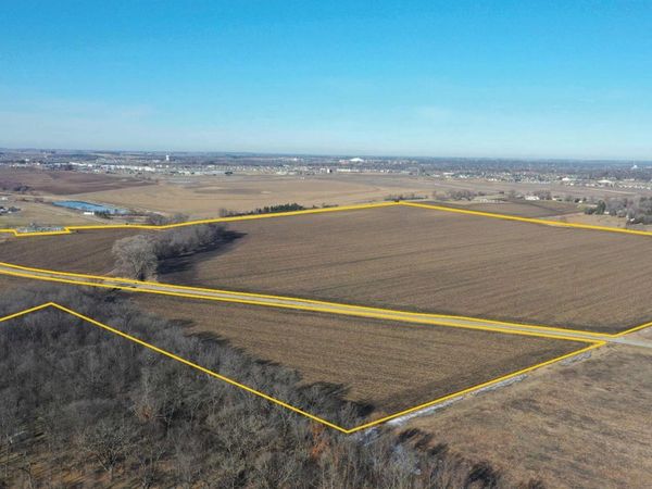 Cedar Heights Drive, Cedar Falls, IA 50613