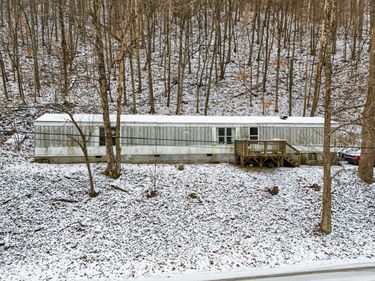 428 Kelly Fork Road, Hazard, KY 41701